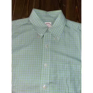 Brooks Brothers 346 Button Up Dress Shirt Plaid Short Sleeve Mens Size Medium tr